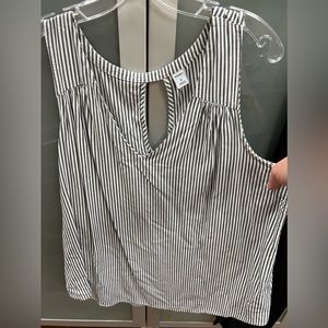 Old navy sleeveless blouse